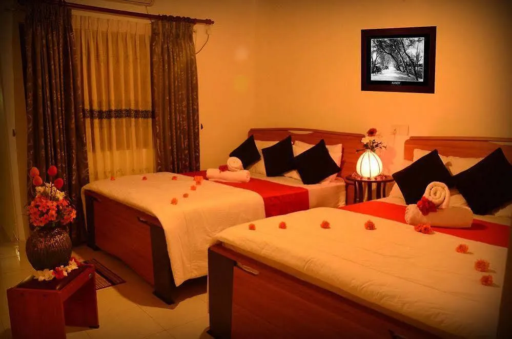 Hotel The Kings Villa Kandy